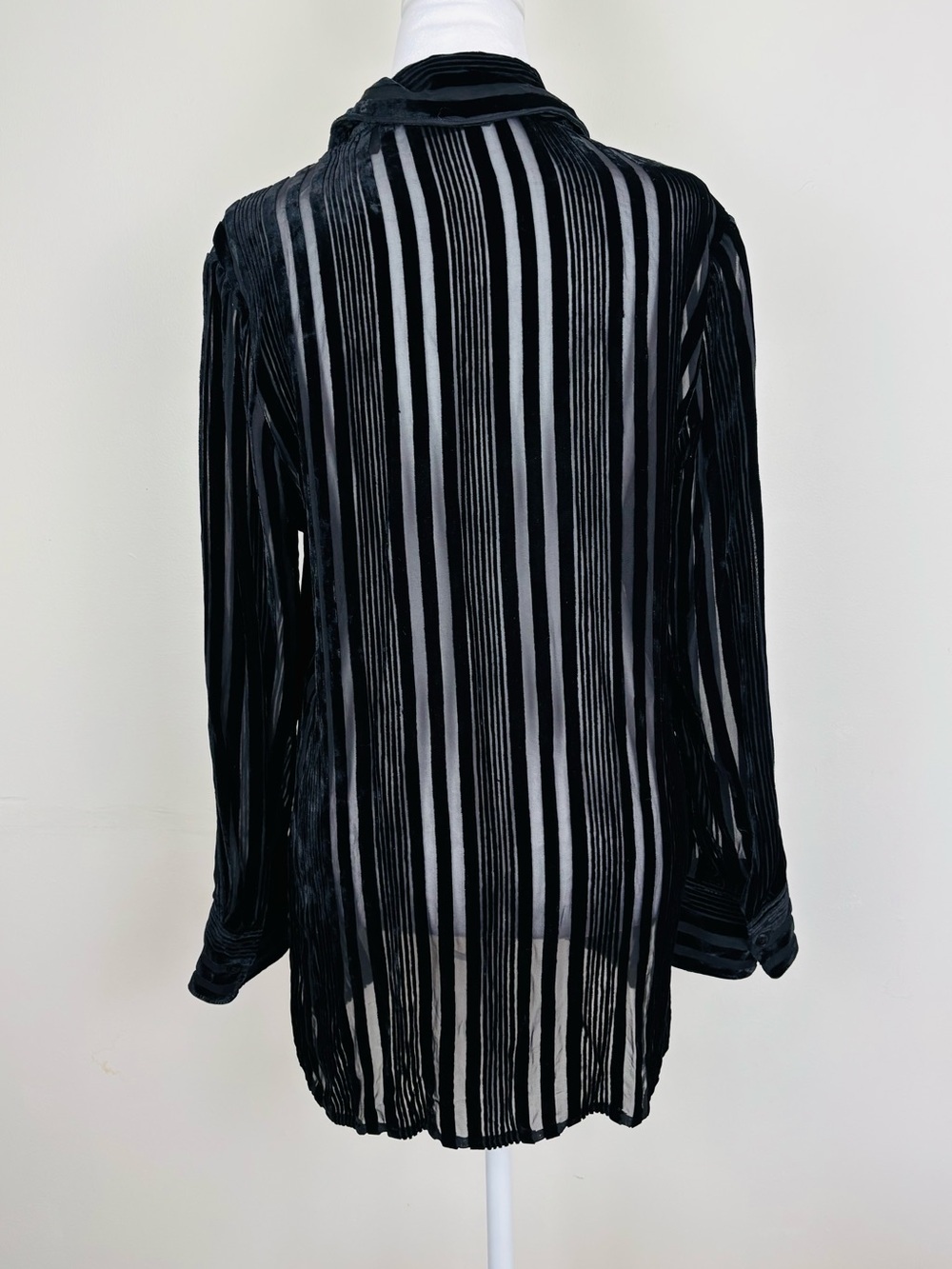 Vintage Express chiffon velvet silk blend sheer stripe button front shirt. Med - Picture 5 of 8